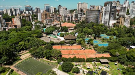 Vista aérea do bairro petrópolis, em cima do grêmio náutico união