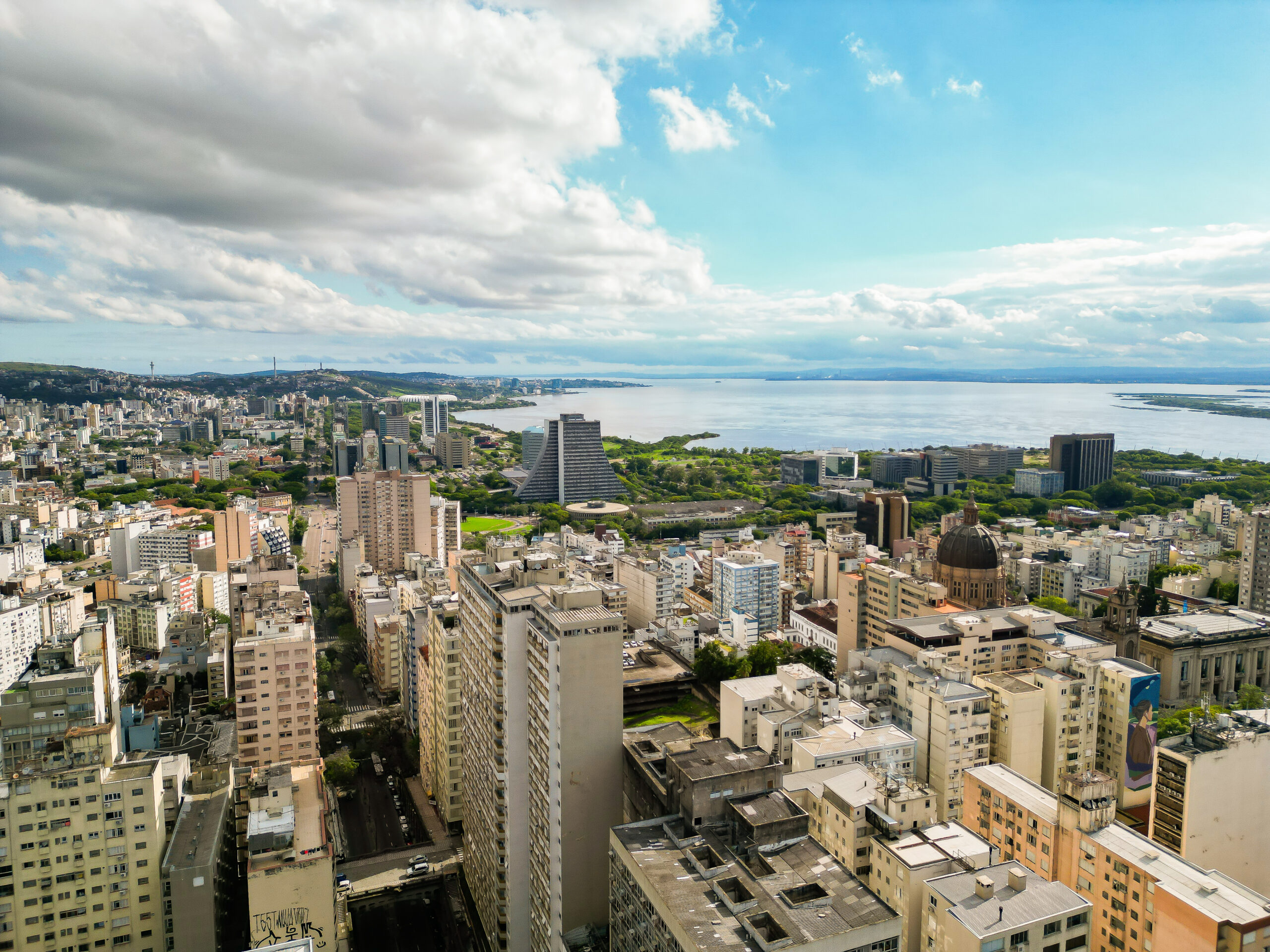 Porto Alegre faz aniversário: a história dos bairros que definiram o padrão da cidade